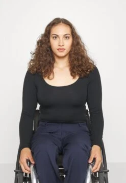 Anna Field 2PackMaglietta A Manica LungaBlack/White Donna T-shirt E Top AN621D141-Q11 -Moda Sconto 031ff30a69f04e04a60f194562d3653f