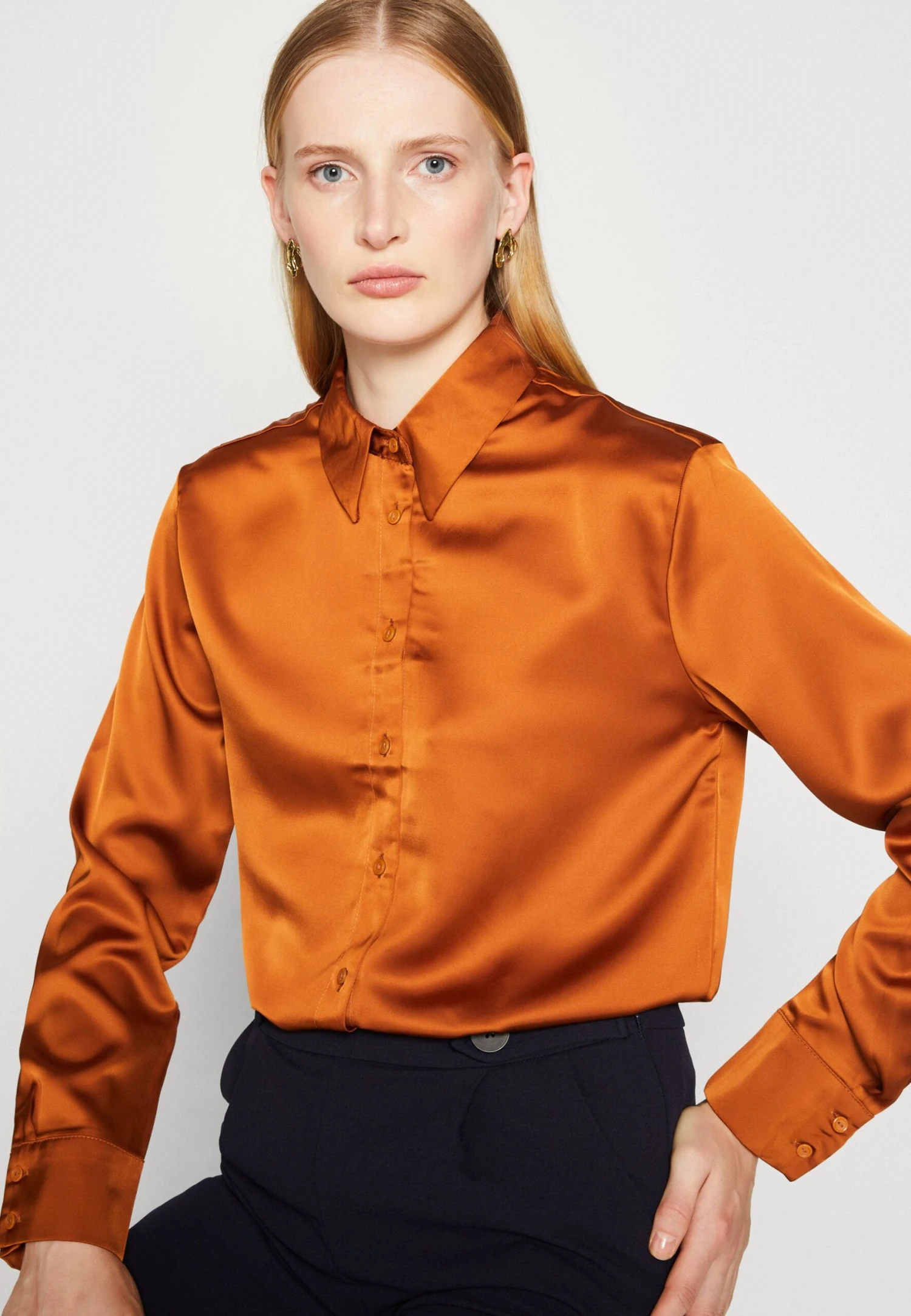 CamiciaBrown Donna Camicie E Bluse ANH21E00A-O11 4 CamiciaBrown Donna Camicie E Bluse ANH21E00A-O11 - immagine 4