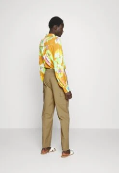 Pantaloni CargoBeige Donna Pantaloni ANH21A00V-B11 -Moda Sconto 24a83427338e484db1641f89106e6424