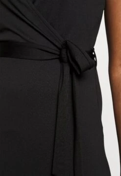 Vestito Di MaglinaBlack Donna Vestiti ANI21C04H-Q11 -Moda Sconto 304672475d0541f0a8e5541ccd44da28