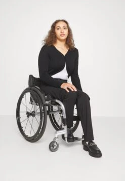 Anna Field PantaloniBlack Donna Pantaloni AN621A06T-Q11 -Moda Sconto 4127b5cd6d744c57b2a59b84e2cb6c60