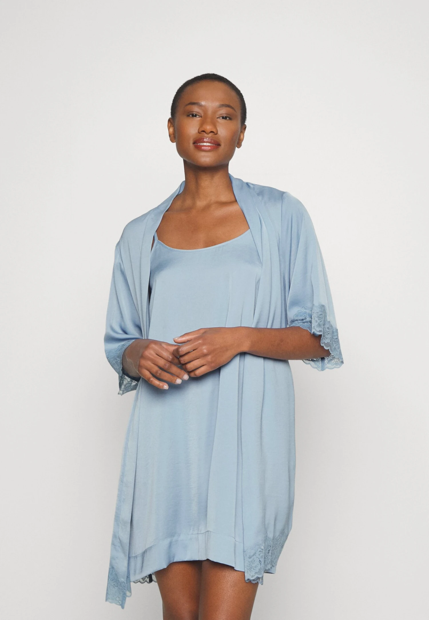 Anna Field AccappatoioLight Blue Donna Intimo Notte E Loungewear AN681P09P-K11 2 Anna Field AccappatoioLight Blue Donna Intimo Notte E Loungewear AN681P09P-K11 - immagine 2