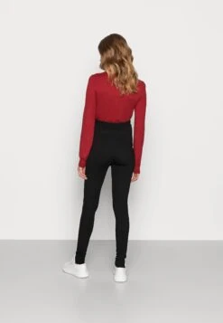 3 PackLeggingsBlack Donna Pantaloni EX429B00M-Q11 -Moda Sconto 690b9d67978f425399049d6e1962a2db