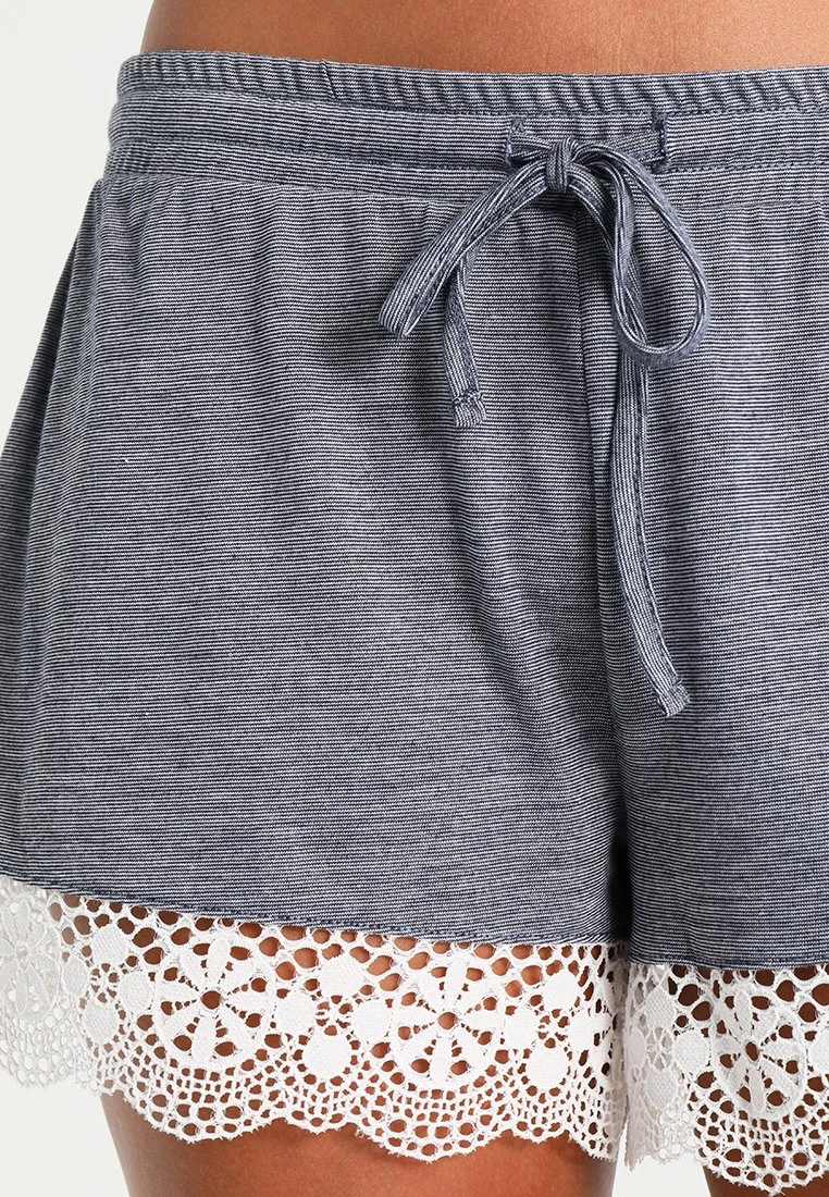 Anna Field Sarah Short Pj Set PigiamaOff-White/Dark Blue Donna Intimo Notte E Loungewear AN681BA0K-A11 7 Anna Field Sarah Short Pj Set PigiamaOff-White/Dark Blue Donna Intimo Notte E Loungewear AN681BA0K-A11 - immagine 7