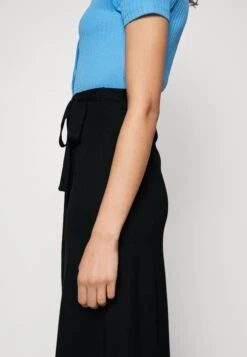 Anna Field Basic Wrap Over Midi Skirt- Gonna A Campana - Black -Moda Sconto 803d7cd6783d444c9f967014797606fc