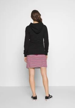 NursingSweatshirtFelpa Con CappuccioBlack Donna Felpe EX429J001-Q11 -Moda Sconto 82fc836ca5474d43be505778892d12a6