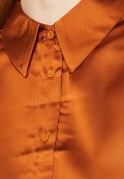 CamiciaBrown Donna Camicie E Bluse ANH21E00A-O11 11 CamiciaBrown Donna Camicie E Bluse ANH21E00A-O11 -Moda Sconto 8a8b5428e5dc49dcad2ddb016201a082