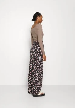 PantaloniBlack/Multi-Coloured Donna Pantaloni ANH21A00W-Q12 -Moda Sconto 8a8e051782634afdb0644a5a8ced8fe4