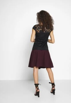 Gonna A CampanaWinetasting Donna Gonne ANI21B00P-G11 -Moda Sconto 8f766584be6a4cec936a188a3c5e2c77