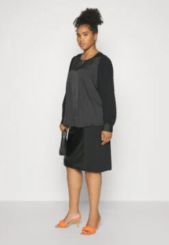 CamicettaBlack Donna Camicie E Bluse AX821E018-Q11 -Moda Sconto 9be85142dc004621b83887306f4e77f7