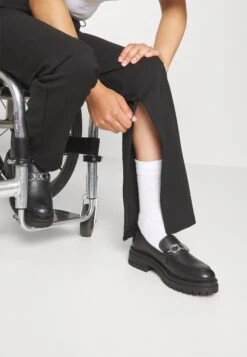 Anna Field PantaloniBlack Donna Pantaloni AN621A06T-Q11 -Moda Sconto 9de51d74f6af447d9121c63724cef185