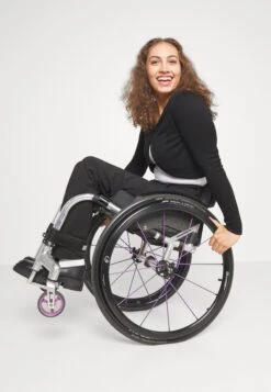 Anna Field PantaloniBlack Donna Pantaloni AN621A06T-Q11 -Moda Sconto e2fc9a65423c427b91cf8a280ed3a3a4