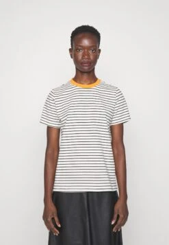 Anna Field T-Shirt Con StampaBlack/Off-White/Orange Donna T-shirt E Top AN621D19F-Q11 9 Anna Field T-Shirt Con StampaBlack/Off-White/Orange Donna T-shirt E Top AN621D19F-Q11 -Moda Sconto f910c0d38037485f803afb7b4329682a